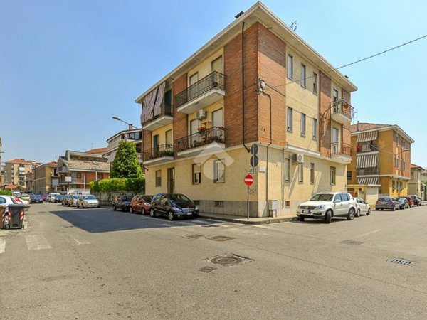 appartamento in vendita a Collegno in zona Leumann
