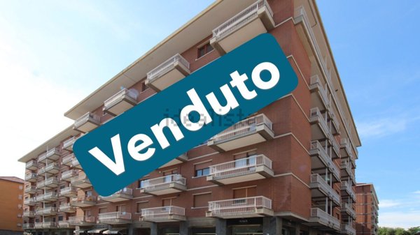appartamento in vendita a Collegno in zona Leumann