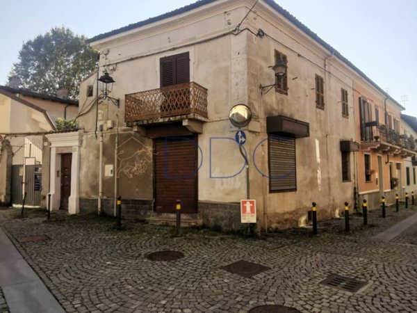 casa indipendente in vendita a Collegno in zona Savonera