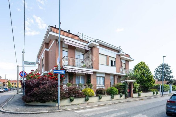 appartamento in vendita a Collegno in zona Leumann