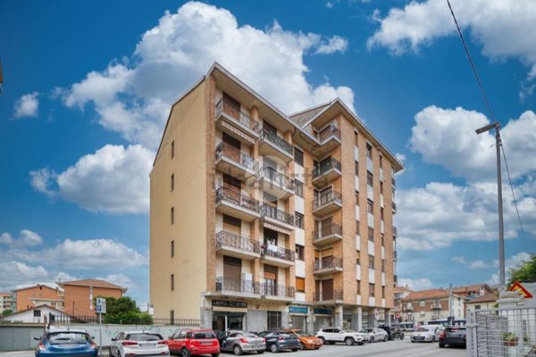 locale commerciale in vendita a Collegno