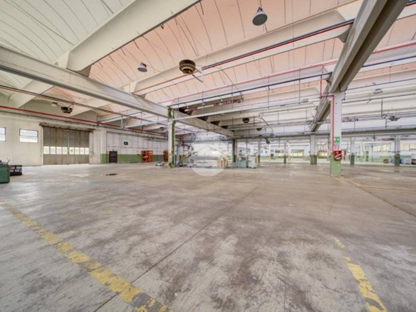 locale commerciale in vendita a Collegno