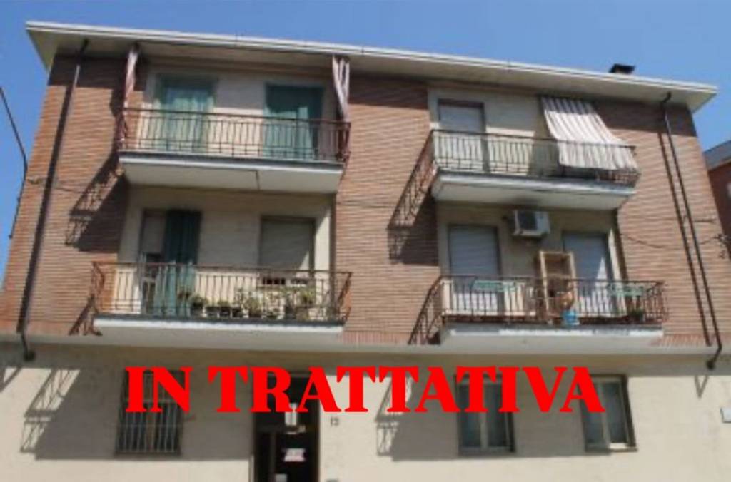 appartamento in vendita a Collegno in zona Leumann