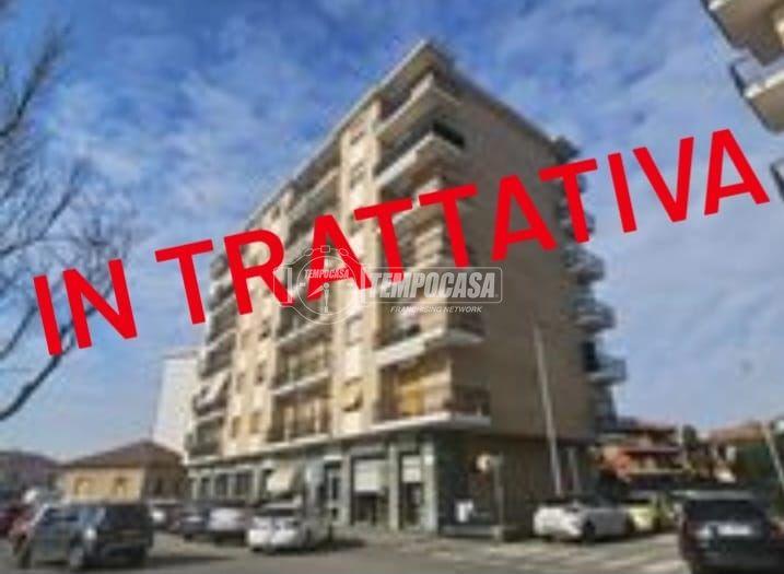 appartamento in vendita a Collegno in zona Leumann