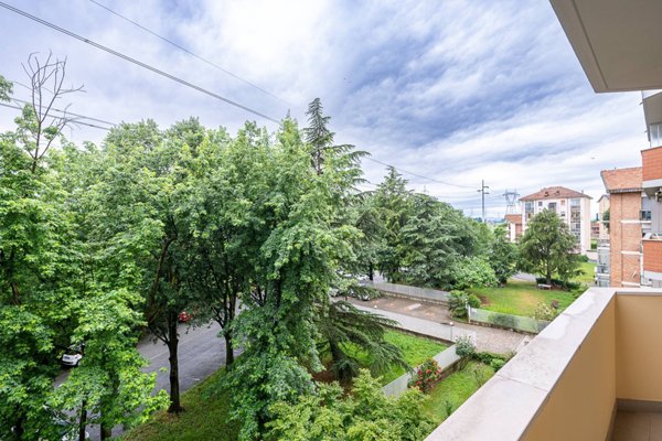 appartamento in vendita a Collegno in zona Savonera