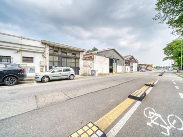 locale commerciale in vendita a Collegno