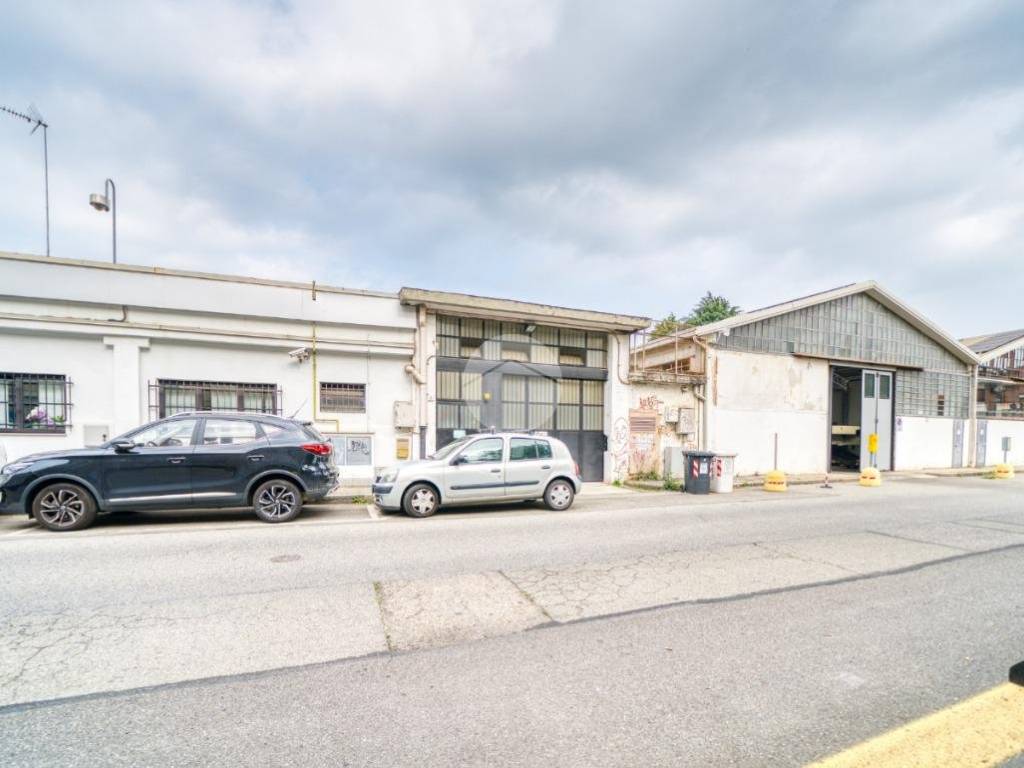 locale commerciale in vendita a Collegno
