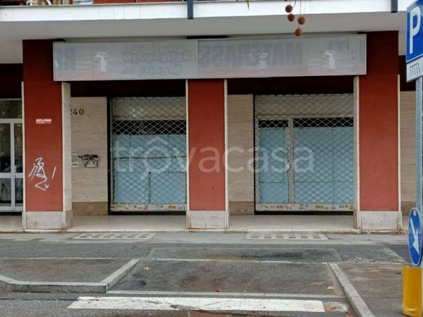 negozio in vendita a Collegno