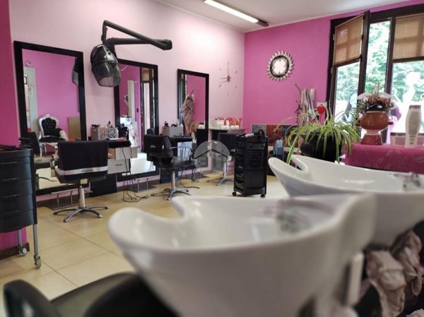 locale commerciale in vendita a Collegno