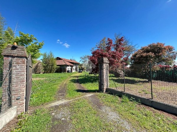 casa indipendente in vendita a Collegno in zona Savonera