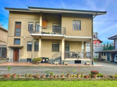 casa indipendente in vendita a Collegno