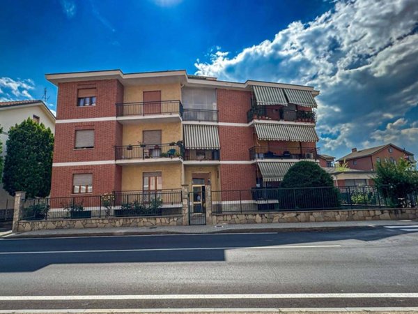 appartamento in vendita a Collegno in zona Savonera