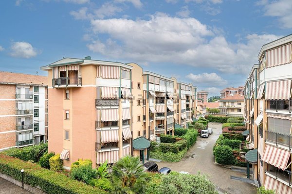 appartamento in vendita a Collegno in zona Savonera