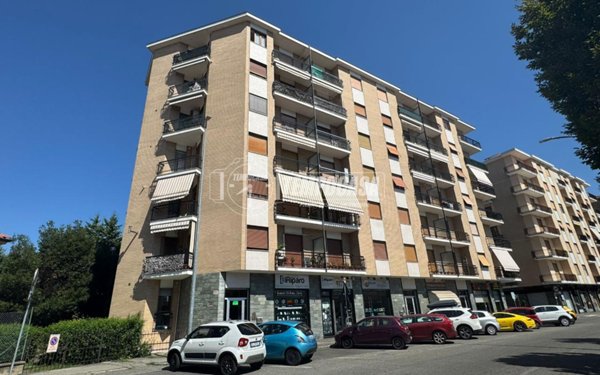 appartamento in vendita a Collegno in zona Leumann