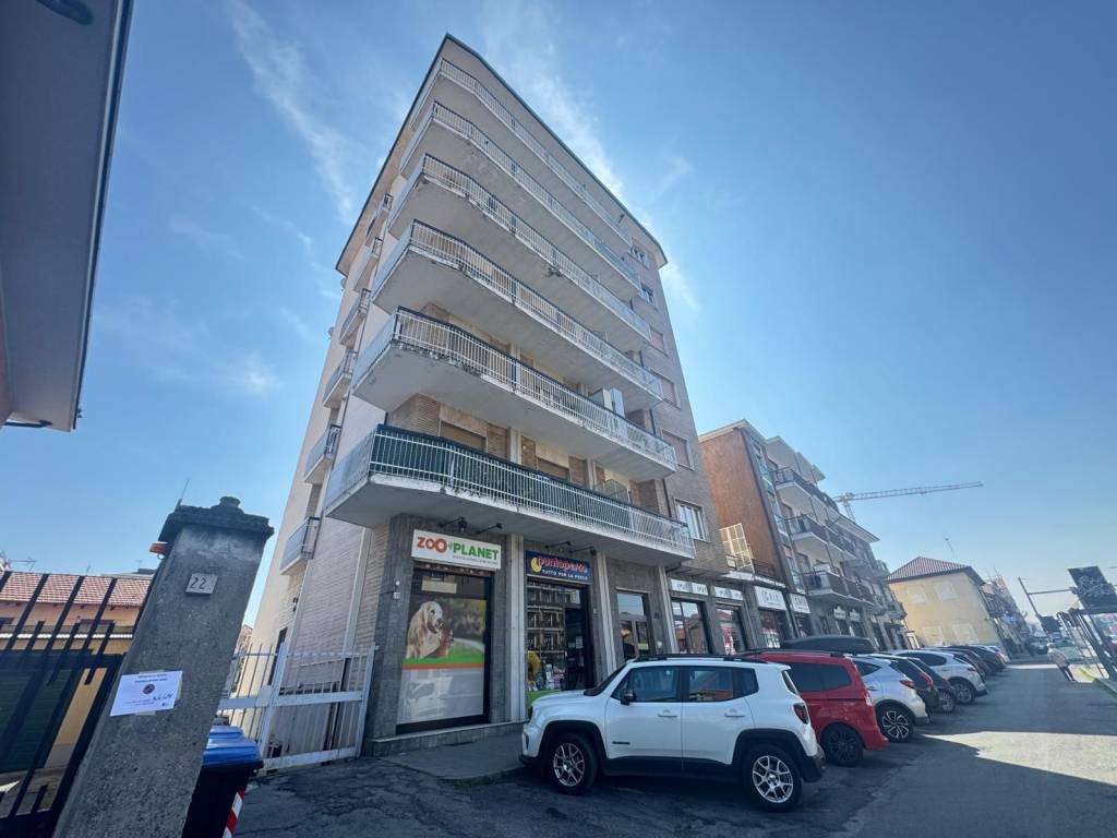 negozio in vendita a Collegno