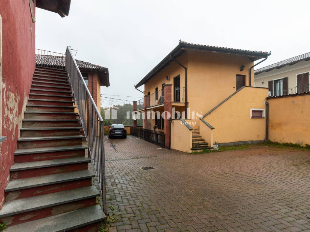 appartamento in vendita a Collegno in zona Savonera