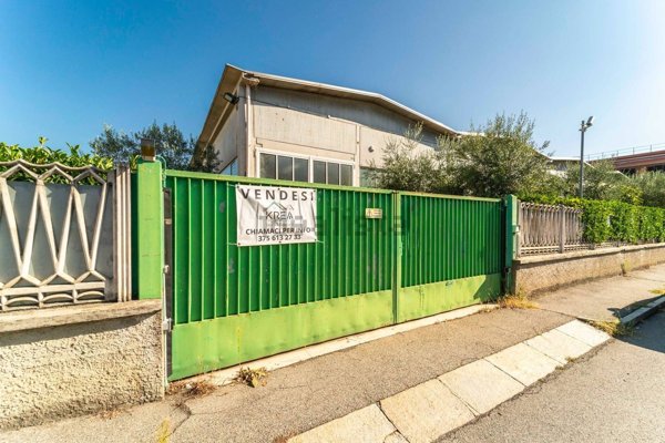 capannone in vendita a Collegno
