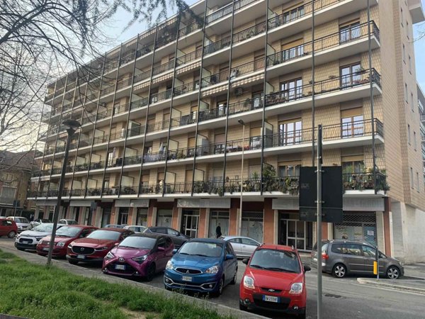 negozio in vendita a Collegno
