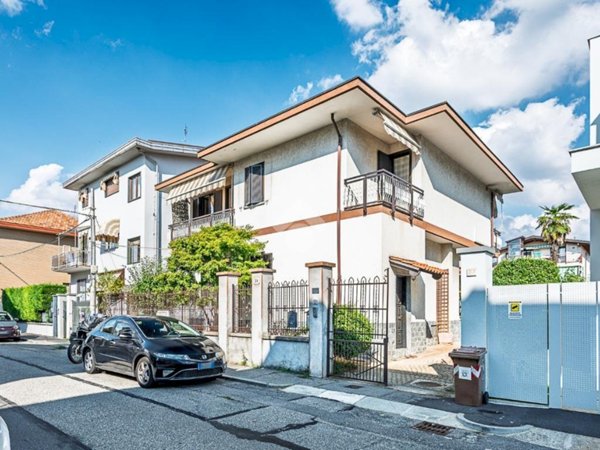 casa indipendente in vendita a Collegno