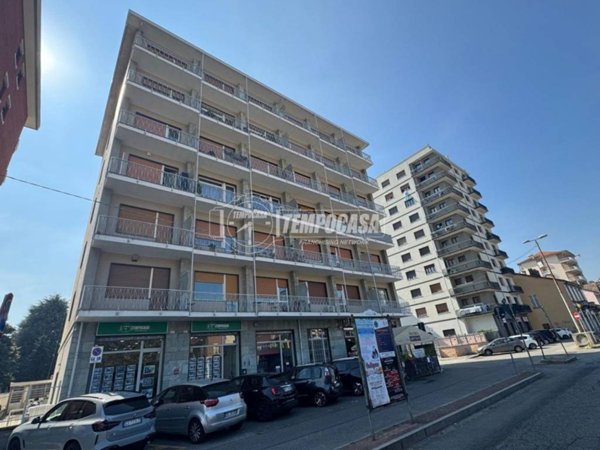 appartamento in vendita a Collegno in zona Leumann