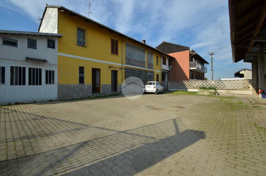 appartamento in vendita a Collegno in zona Savonera