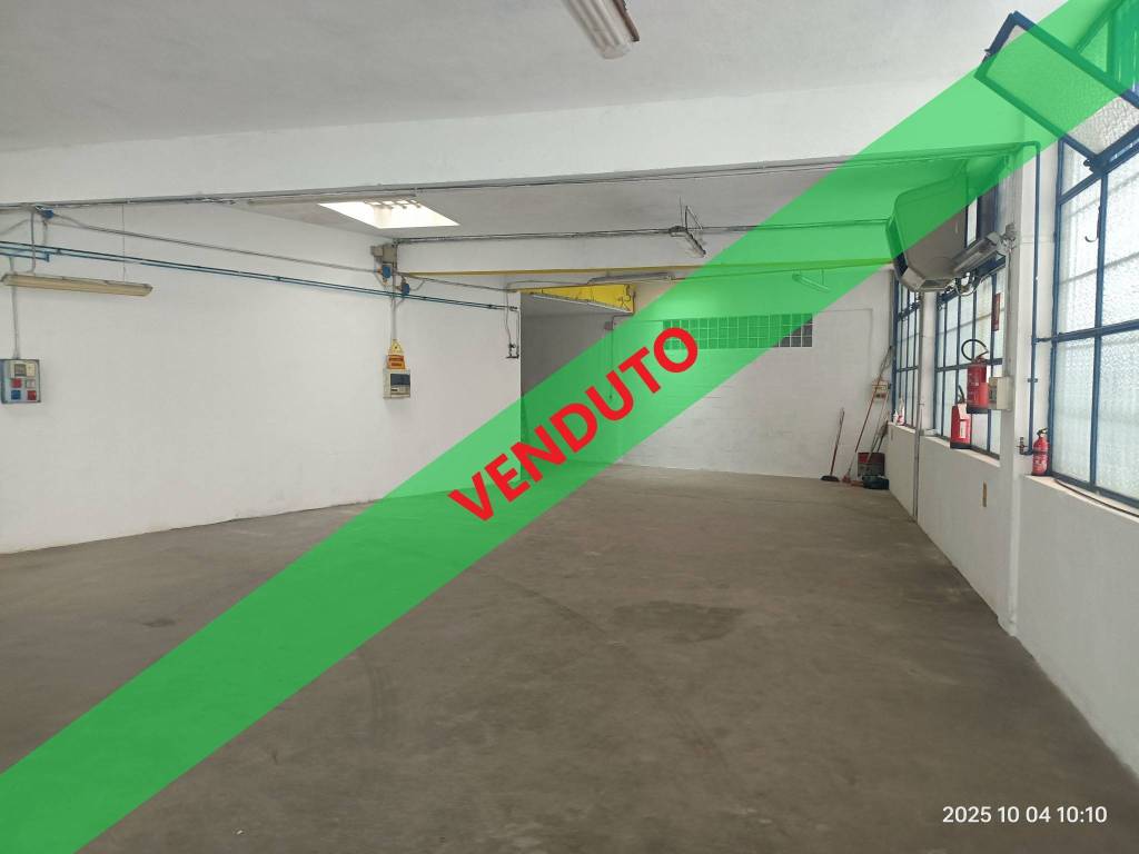 locale commerciale in vendita a Collegno