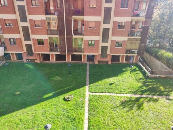 appartamento in vendita a Collegno in zona Savonera