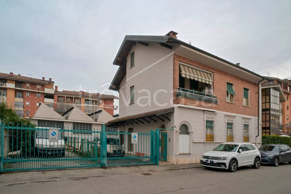 casa indipendente in vendita a Collegno