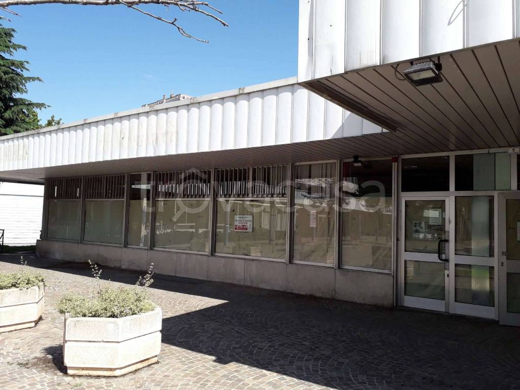 negozio in vendita a Collegno