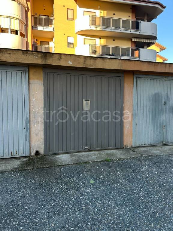 locale di sgombero in vendita a Collegno in zona Savonera
