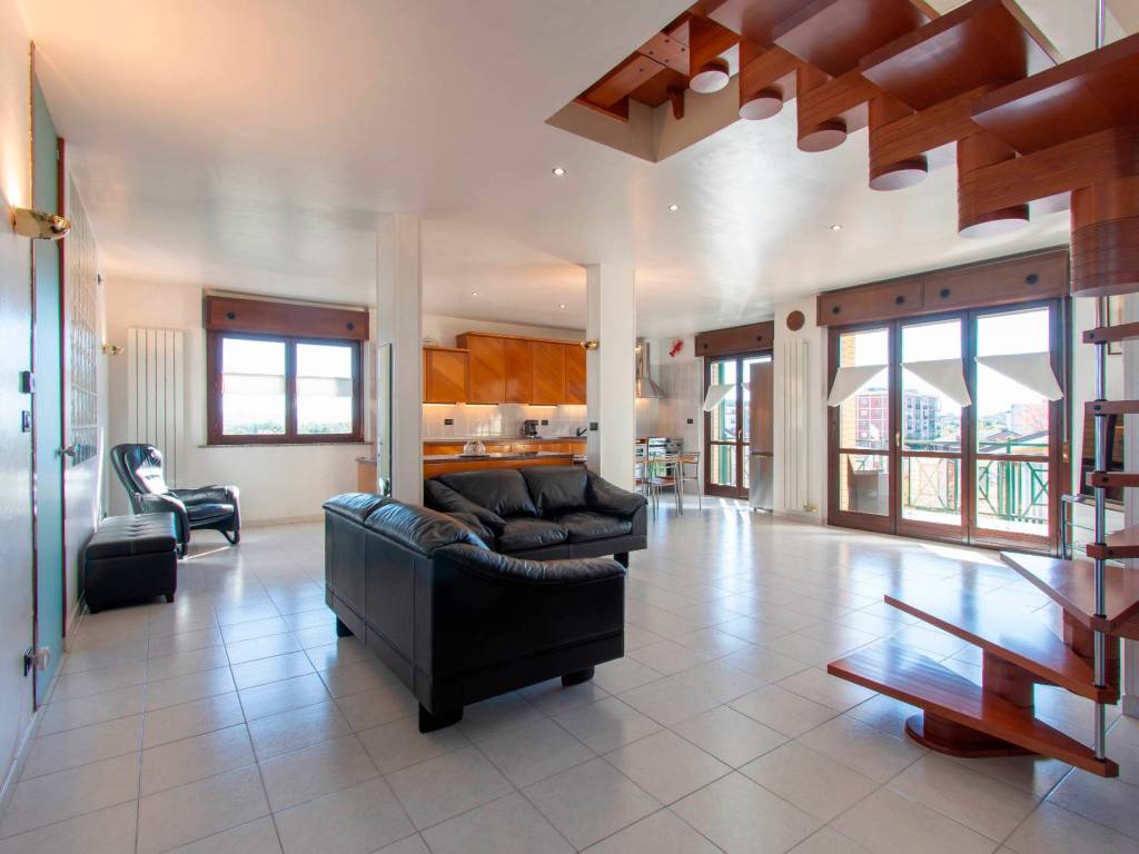 appartamento in vendita a Collegno in zona Savonera