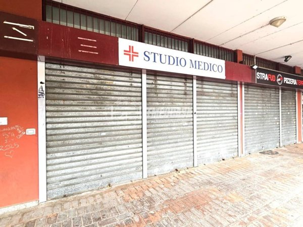 ufficio in vendita a Collegno in zona Savonera