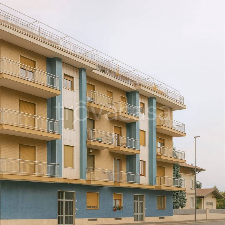 appartamento in vendita a Collegno in zona Leumann