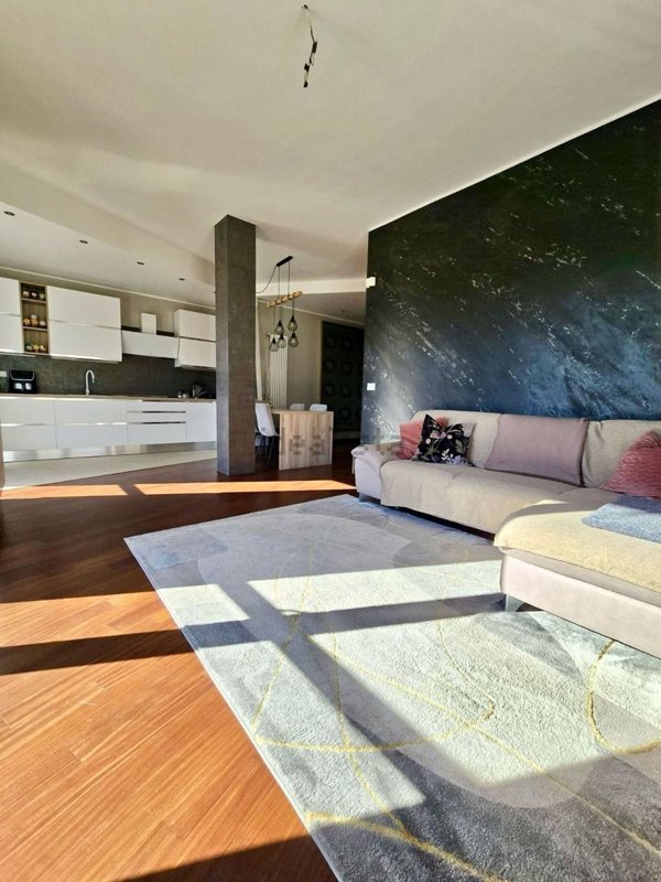 appartamento in vendita a Collegno in zona Leumann