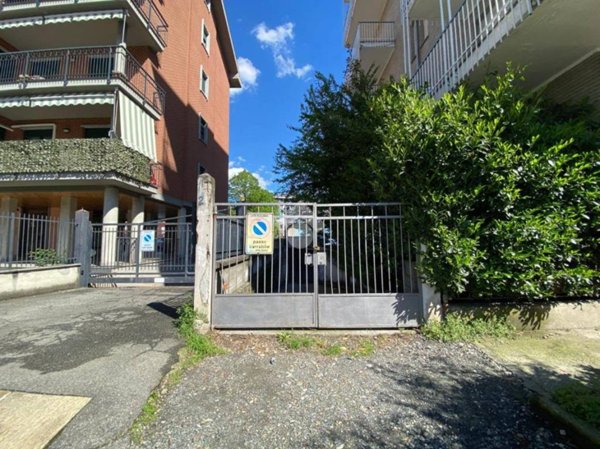 locale di sgombero in vendita a Collegno