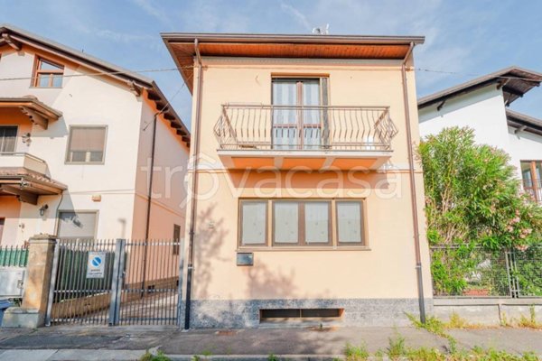 casa indipendente in vendita a Collegno