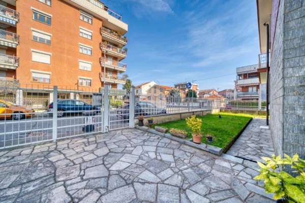 casa indipendente in vendita a Collegno