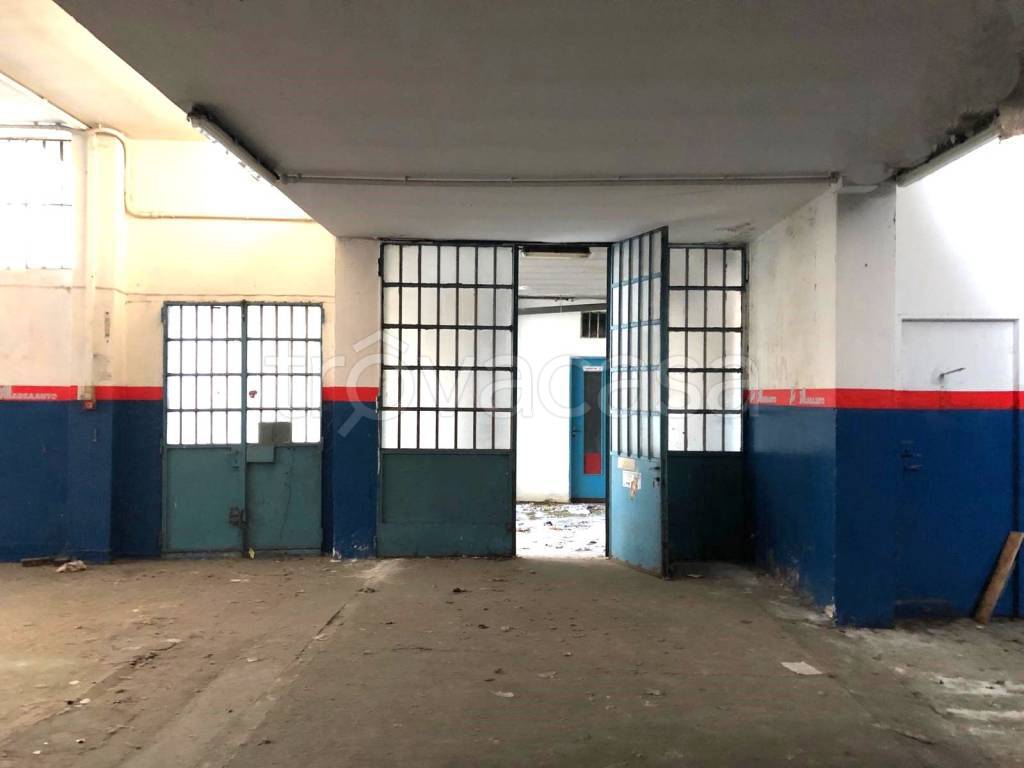 locale commerciale in vendita a Collegno