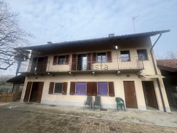 casa indipendente in vendita a Collegno