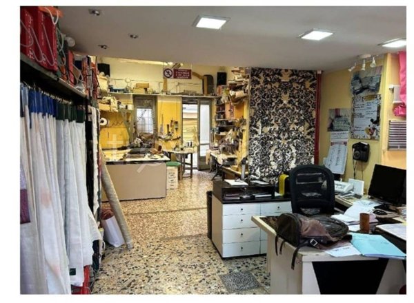 negozio in vendita a Collegno