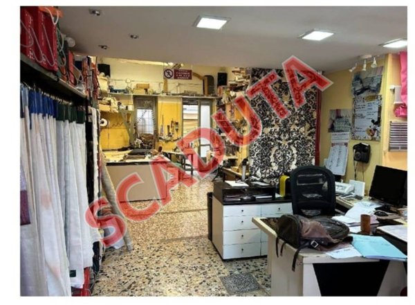 negozio in vendita a Collegno