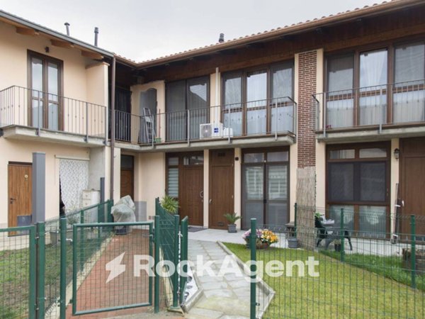 casa indipendente in vendita a Collegno in zona Savonera