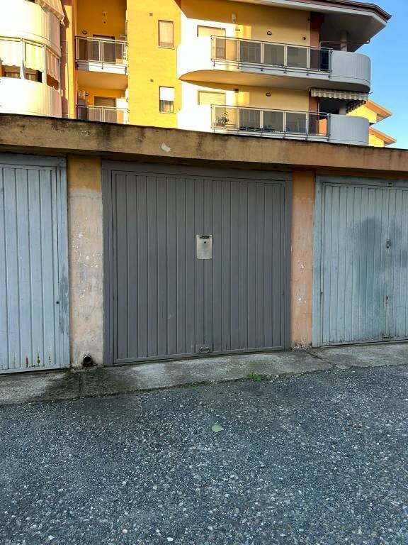 locale di sgombero in vendita a Collegno in zona Savonera