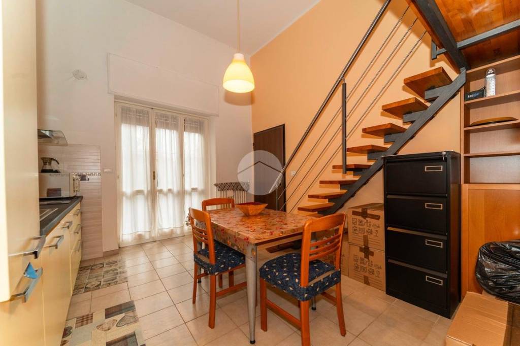 appartamento in vendita a Collegno in zona Leumann