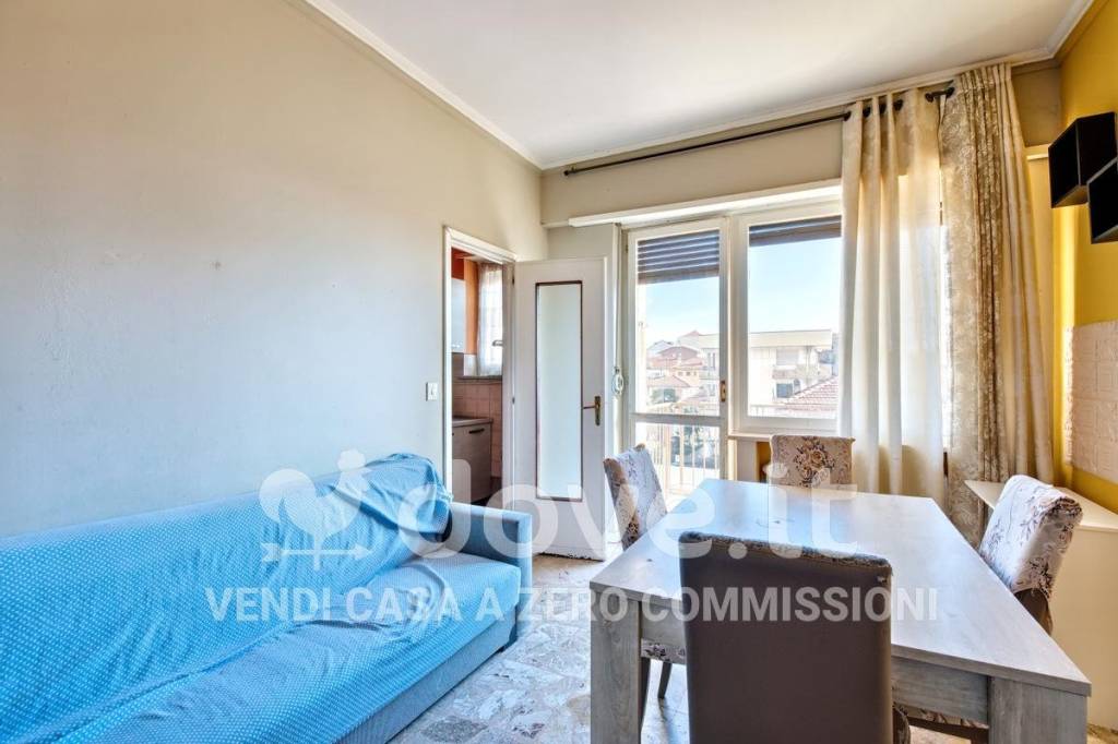 appartamento in vendita a Collegno in zona Leumann