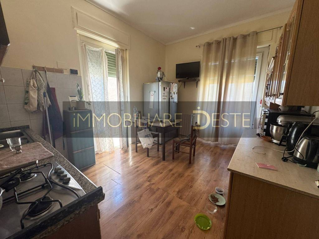 appartamento in vendita a Collegno in zona Leumann