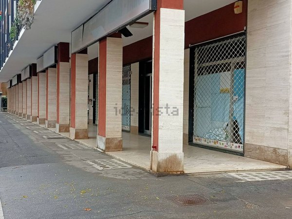 locale commerciale in vendita a Collegno