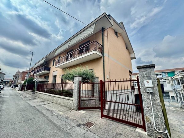 locale commerciale in vendita a Collegno