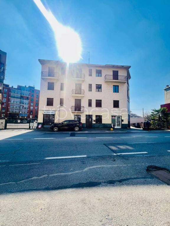 appartamento in vendita a Collegno in zona Savonera