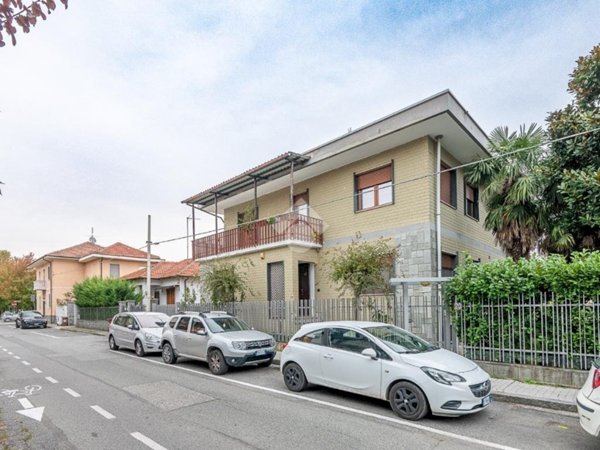 casa indipendente in vendita a Collegno